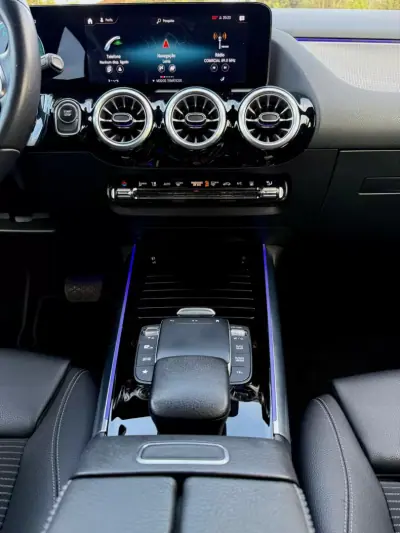 Mercedes-Benz EQA 2021 - 27500 EUR, 126000 km - AUTO.MOTO.pt - 126000km - foto 7 de 23