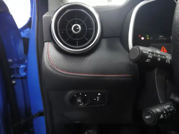 MG ZS 2022 - 20900 EUR, 68000 km - AUTO.MOTO.pt - 68000km - foto 24 de 36