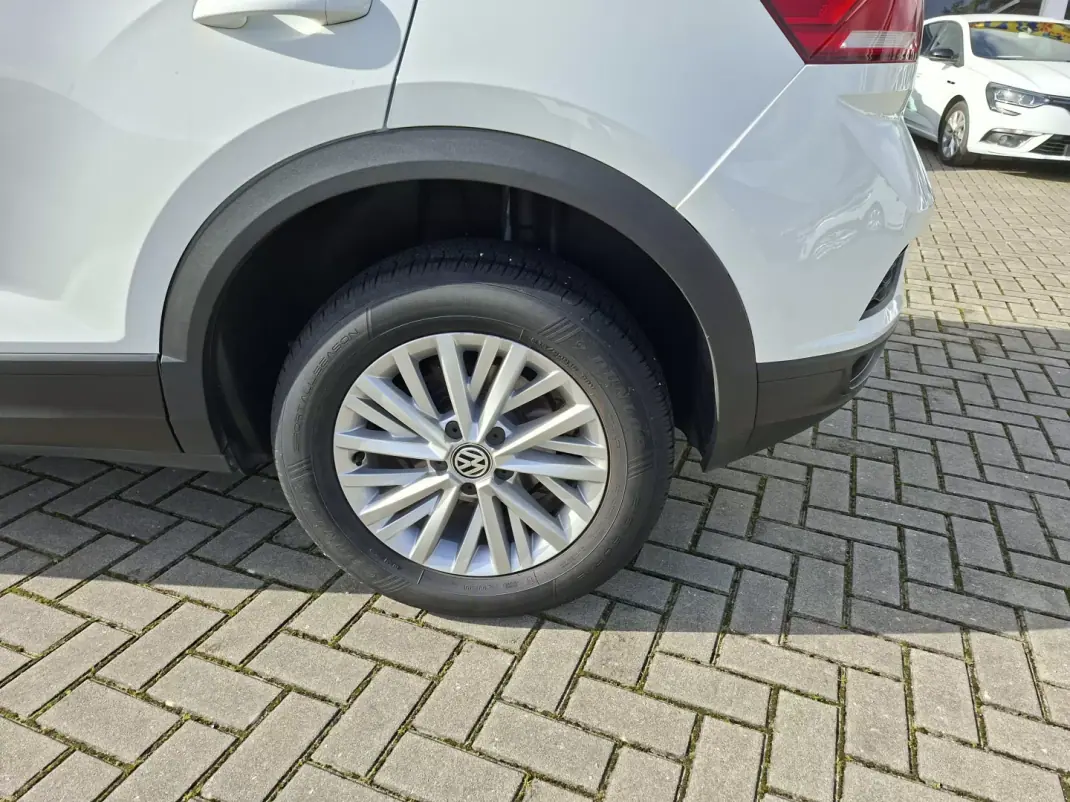 Volkswagen T-Roc 2020 - 19850 EUR, 109200 km - AUTO.MOTO.pt - 109200km - foto 9 de 25