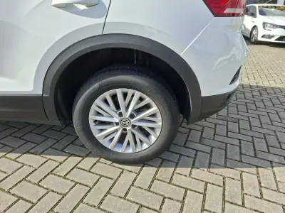 Volkswagen T-Roc 2020 - 19850 EUR, 109200 km - AUTO.MOTO.pt - 109200km - foto 9 de 25