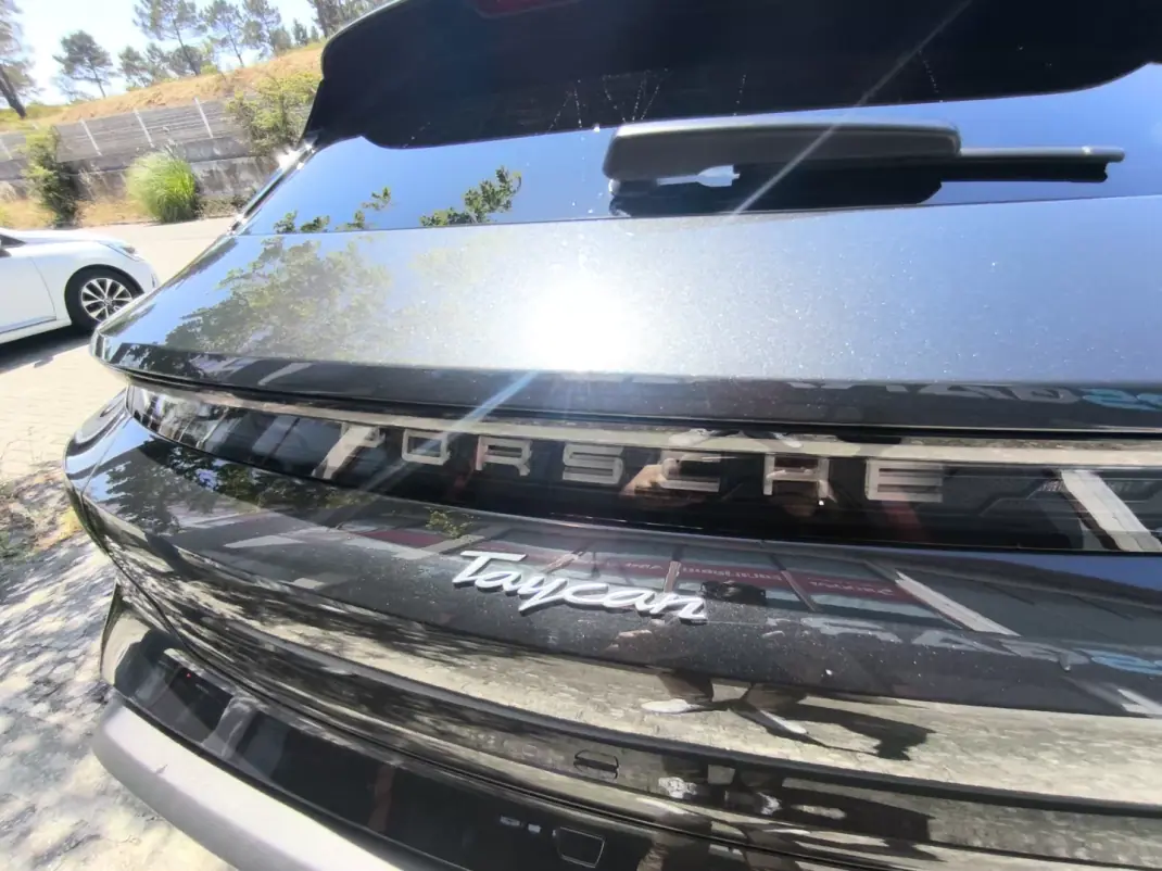 Porsche Taycan Sport Turismo 2024 - 92500 EUR, 36000 km - 36000km - foto 20 de 25