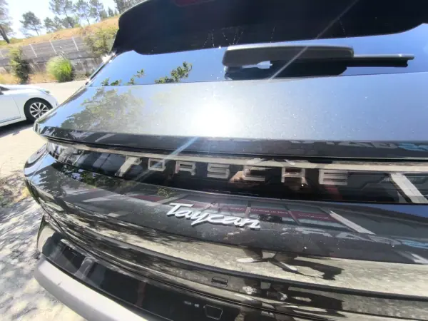 Porsche Taycan Sport Turismo 2024 - 92500 EUR, 36000 km - AUTO.MOTO.pt - 36000km - foto 20 de 25