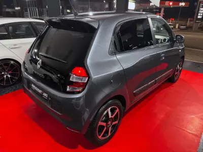 Renault Twingo 2019 - 12490 EUR, 58595 km - AUTO.MOTO.pt - 58595km - foto 25 de 29