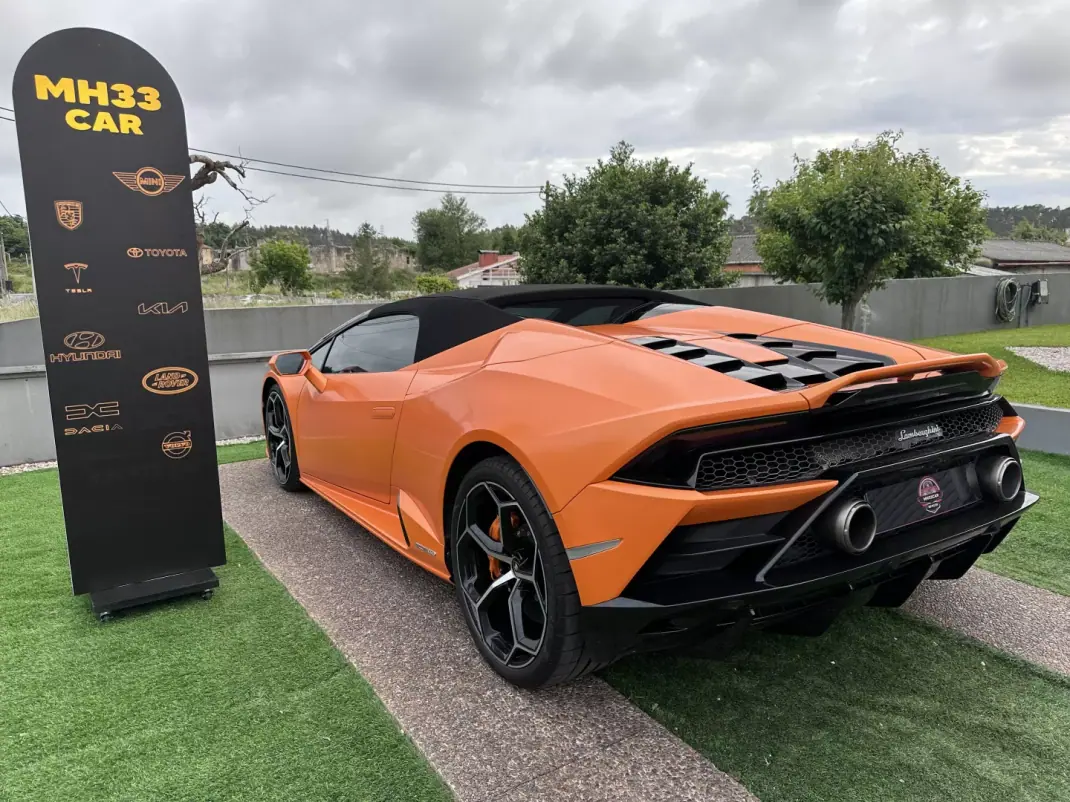 Lamborghini Huracán Spyder 2022 - 398000 EUR, 40000 km - AUTO.MOTO.pt - 40000km - foto 28 de 55