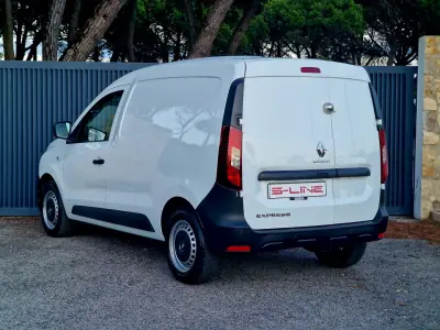 Renault Express Confort Blue DCI 95 2021 - 13990 EUR, 121868 km - AUTO.MOTO.pt - 121868km - foto 7 de 24