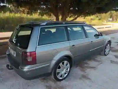 Volkswagen Passat Variant 2004 - 1950 EUR, 160000 km - AUTO.MOTO.pt - 160000km - foto 4 de 7
