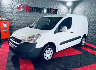 Peugeot e-Partner 2017 - 10990 EUR, 23174 km - AUTO.MOTO.pt - 23174km - foto 9 de 27
