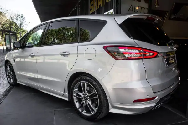 Ford S-Max 2018 - 17750 EUR, 194308 km - AUTO.MOTO.pt - 194308km - foto 3 de 47