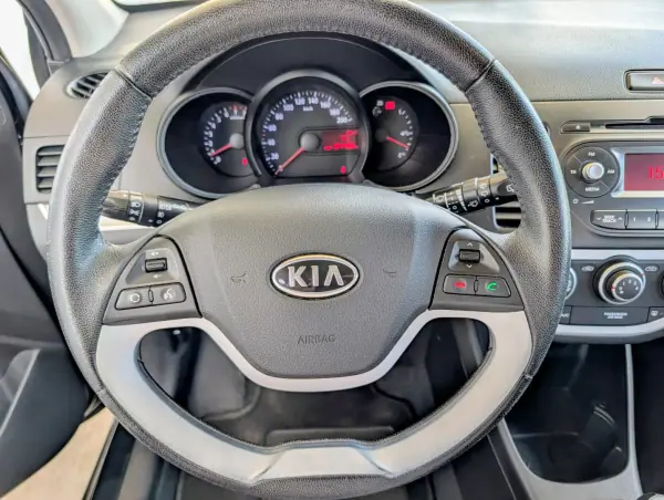 Kia Picanto 2011 - 5250 EUR, 124499 km - AUTO.MOTO.pt - 124499km - foto 16 de 21