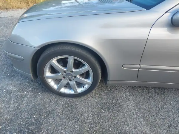 Mercedes-Benz C 220 2002 - 7950 EUR, 262877 km - AUTO.MOTO.pt - 262877km - foto 6 de 10