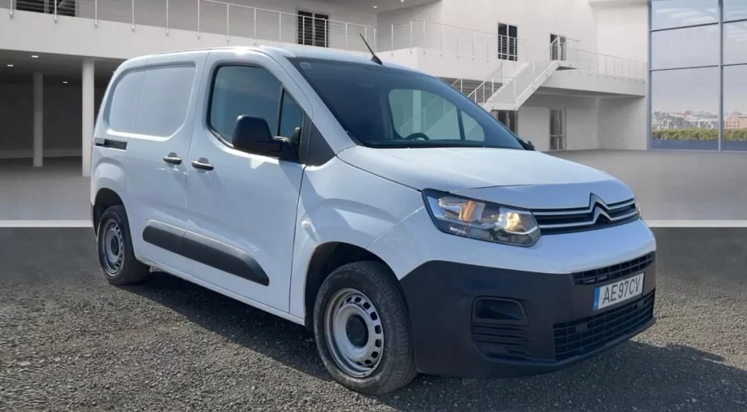 Citroën Berlingo 1.5 Hdi 2020 - 12990 EUR, 159000 km - AUTO.MOTO.pt - 159000km - foto 2 de 8