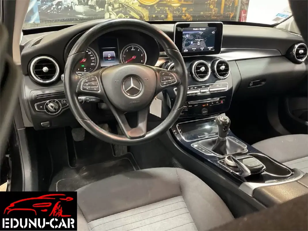 Mercedes-Benz C 180 2015 - 13999 EUR, 170000 km - AUTO.MOTO.pt - 170000km - foto 11 de 14