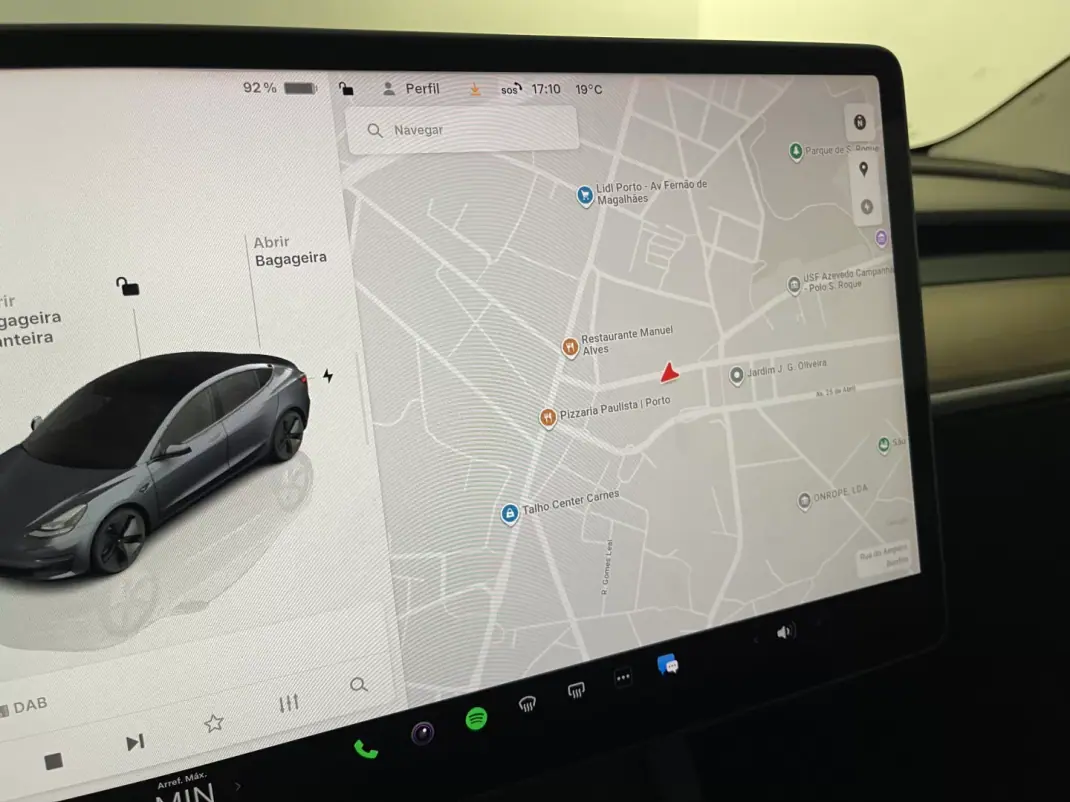 Tesla Model 3 2022 - 29500 EUR, 56000 km - AUTO.MOTO.pt - 56000km - foto 21 de 42