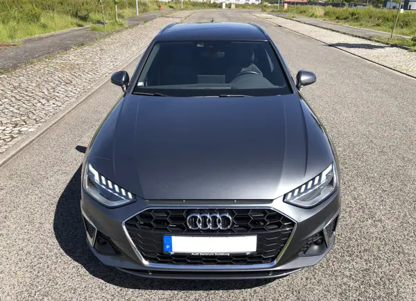 Audi A4 Avant 2020 — foto 2 de 15