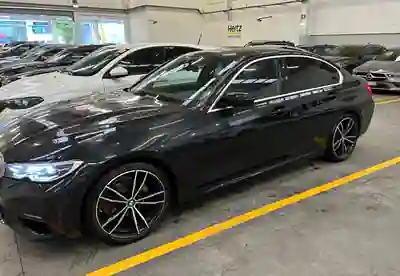 BMW 318 2019 - 25590 EUR, 98500 km - AUTO.MOTO.pt - 98500km - foto 3 de 10