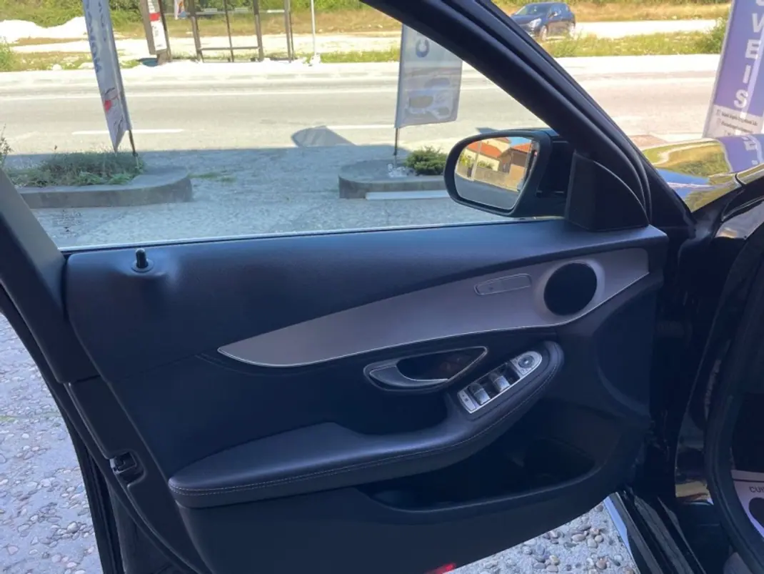 Mercedes-Benz C 220 2015 - 25999 EUR, 151000 km - AUTO.MOTO.pt - 151000km - foto 13 de 56