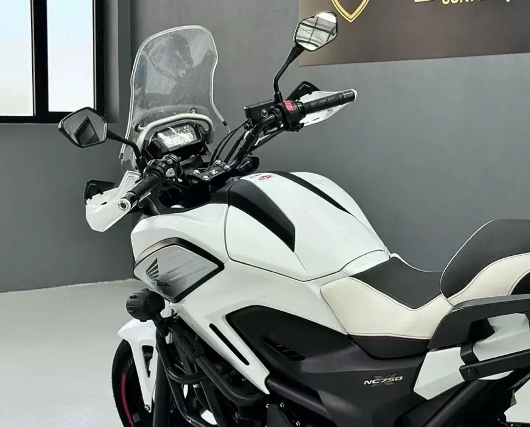 Honda NC750X 2015 - 5950 EUR, 35803 km - 35803km - foto 10 de 27