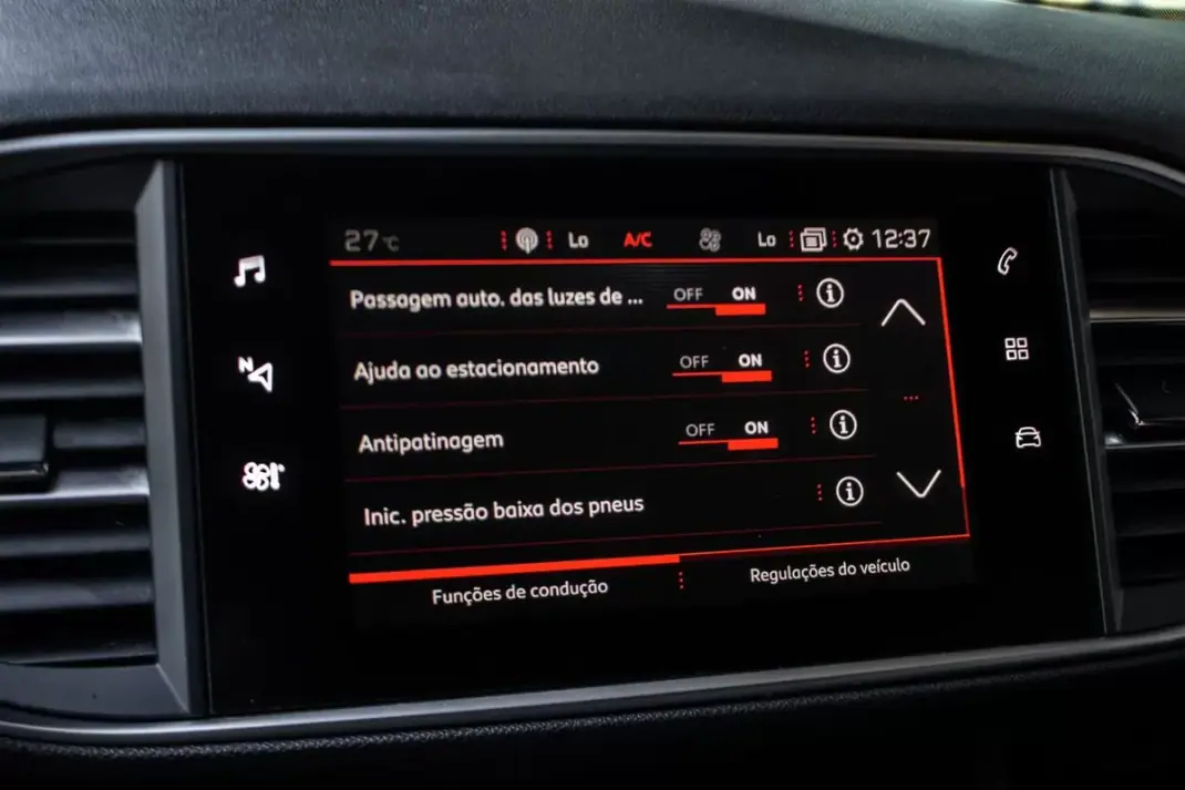 Peugeot 308 2019 - 9450 EUR, 239865 km - 239865km - foto 32 de 33