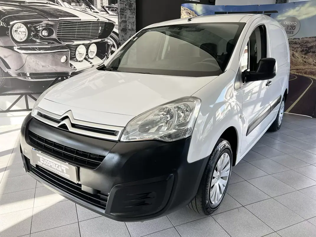 Citroën 2021 - 12600 EUR, 43371 km - AUTO.MOTO.pt - 43371km - foto 1 de 14