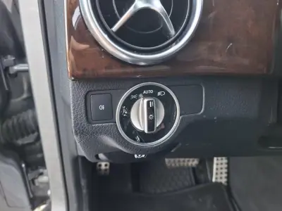 Mercedes-Benz GLK 250 2014 - 22500 EUR, 139500 km - AUTO.MOTO.pt - 139500km - foto 18 de 32