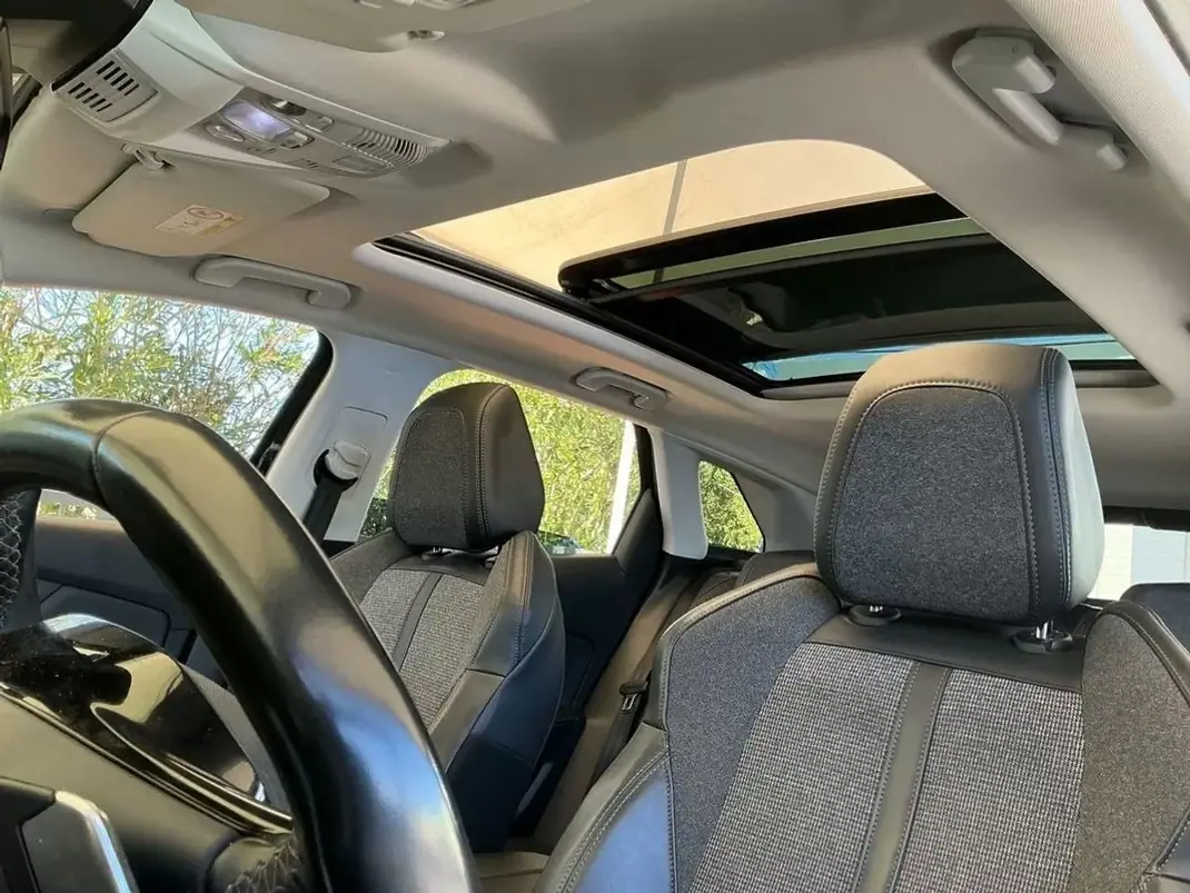 Peugeot 3008 2018 - 15450 EUR, 169269 km - 169269km - foto 9 de 14