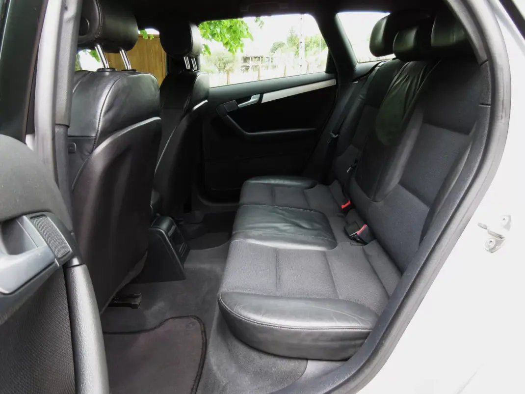 Audi A3 Sportback 2005 - 6990 EUR, 330000 km - AUTO.MOTO.pt - 330000km - foto 20 de 31