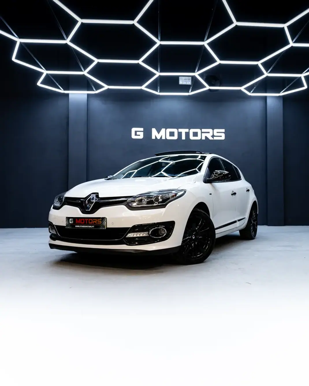 Renault Mégane 2014 - 9500 EUR, 220000 km - AUTO.MOTO.pt - 220000km - foto 3 de 28