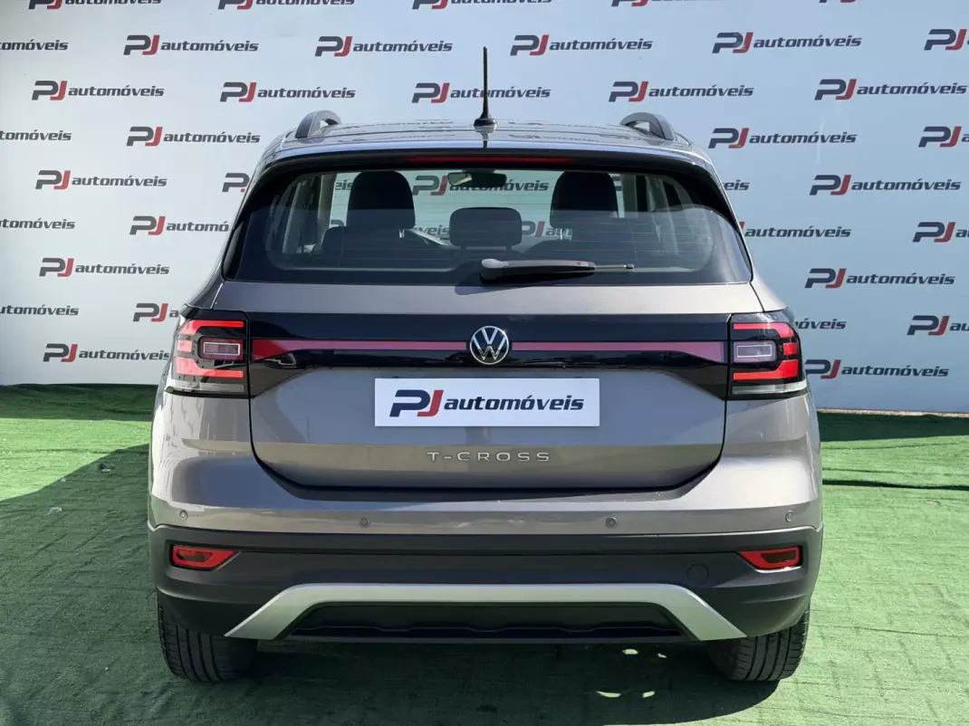 Volkswagen T-Cross 2021 - 17990 EUR, 55000 km - AUTO.MOTO.pt - 55000km - foto 7 de 10