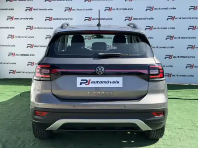 Volkswagen T-Cross 2021 - 17990 EUR, 55000 km - AUTO.MOTO.pt - 55000km - foto 7 de 10