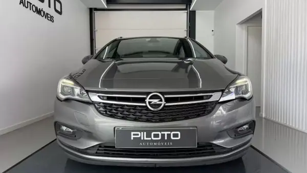 Opel Astra Sports Tourer 2019 - 10750 EUR, 156084 km - AUTO.MOTO.pt - 156084km - foto 4 de 26