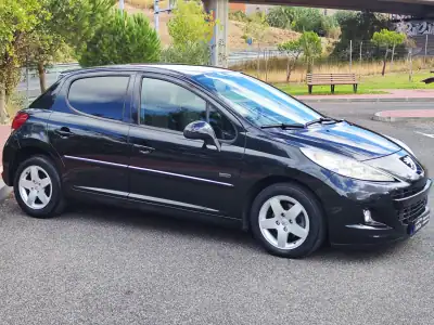 Peugeot 207 2011 - 5480 EUR, 219000 km - AUTO.MOTO.pt - 219000km - foto 5 de 38