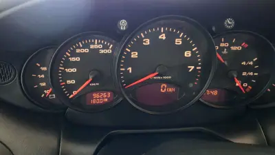Porsche 911 2001 - 49750 EUR, 96263 km - 96263km - foto 38 de 53