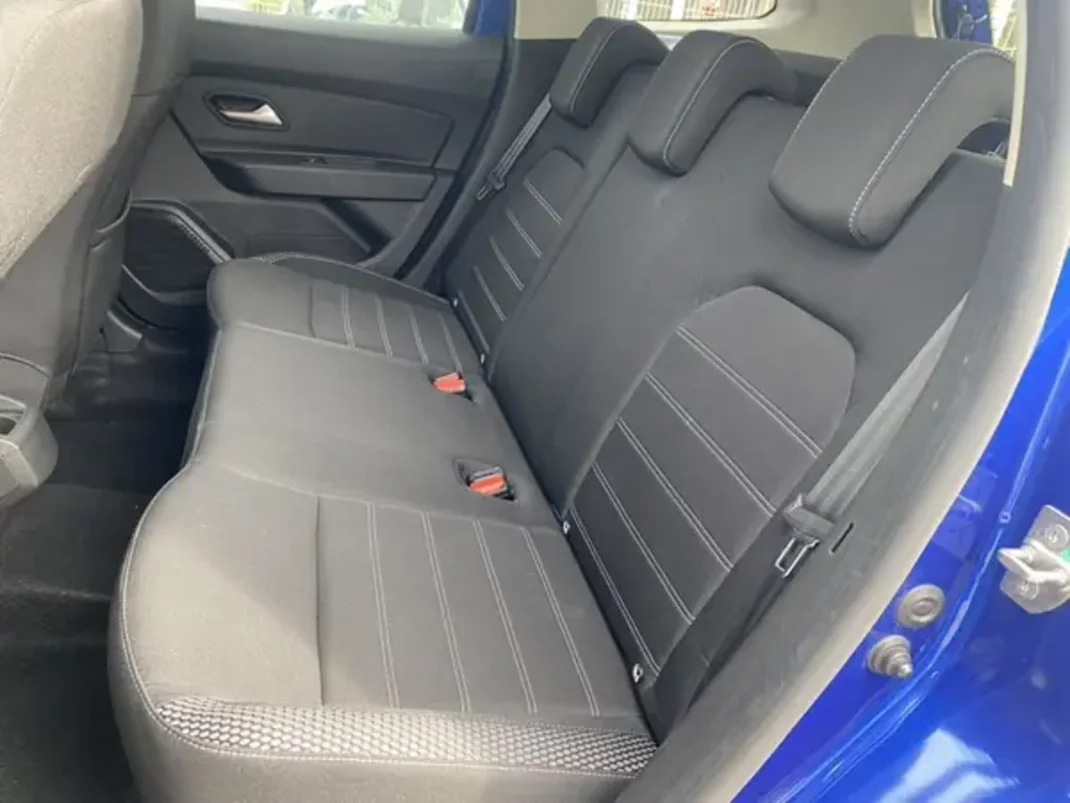 Dacia Duster 2020 - 21500 EUR, 100000 km - AUTO.MOTO.pt - 100000km - foto 18 de 27