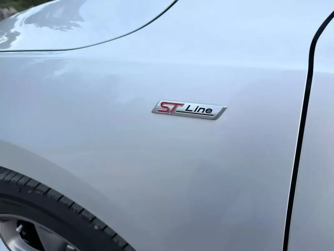 Ford Focus SW 2021 - 14900 EUR, 128000 km - AUTO.MOTO.pt - 128000km - foto 16 de 18