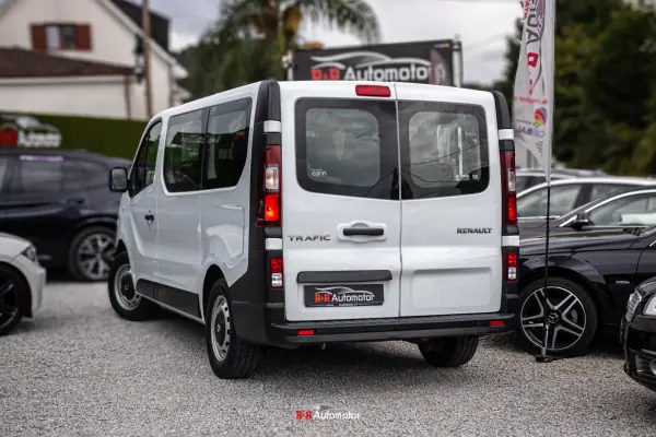 Renault Trafic 1.6dCi L1H1 9 Lugares NACIONAL 2016 Diesel