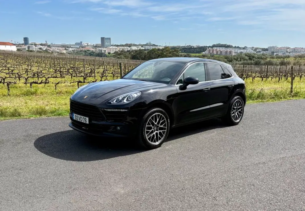 Porsche Macan 2018 - 44900 EUR, 109467 km - AUTO.MOTO.pt - 109467km - foto 1 de 27