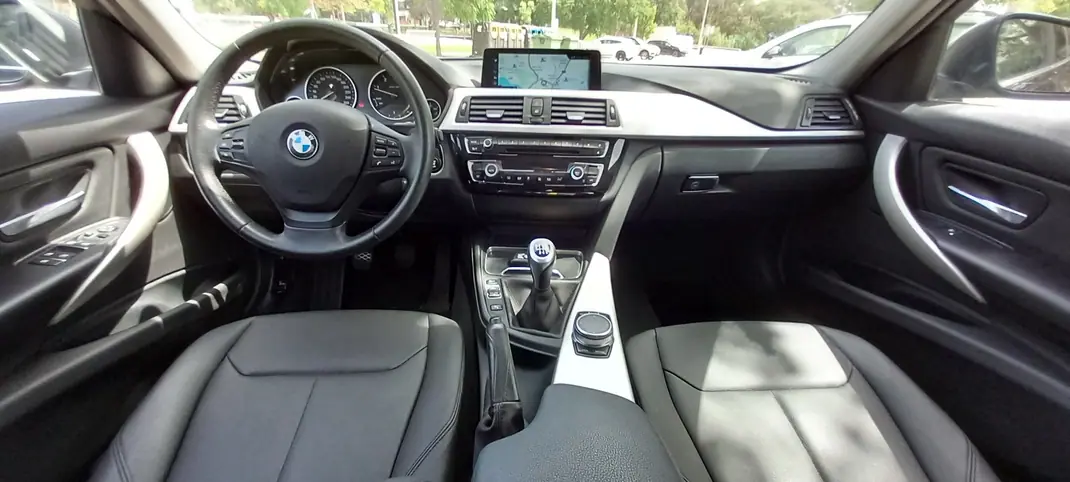 BMW 320 2017 - 16990 EUR, 138000 km - 138000km - foto 12 de 15
