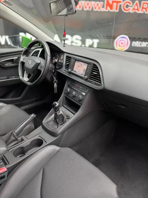 SEAT Leon 2014 - 13900 EUR, 192520 km - AUTO.MOTO.pt - 192520km - foto 5 de 18