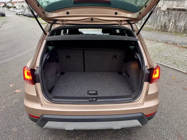 SEAT Arona 2018 - 18500 EUR, 136000 km - AUTO.MOTO.pt - 136000km - foto 28 de 28