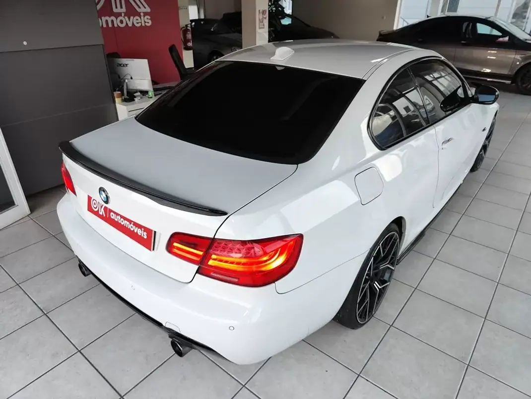 BMW 320 2012 - 18650 EUR, 179300 km - AUTO.MOTO.pt - 179300km - foto 12 de 35