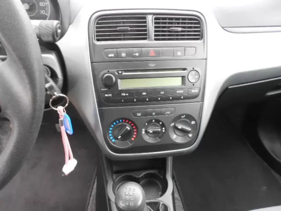 Fiat Fiorino 2012 - 5900 EUR, 216937 km - 216937km - foto 11 de 11