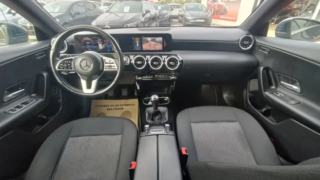Mercedes-Benz CLA 180 2020 - 23990 EUR, 152000 km - AUTO.MOTO.pt - 152000km - foto 26 de 39