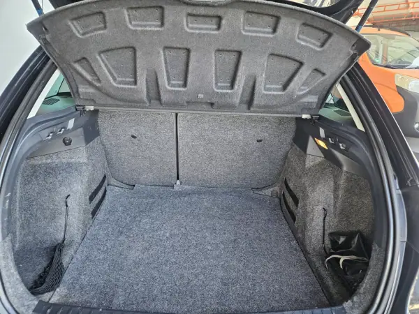 SEAT Ibiza ST 2012 - 3300 EUR, 260000 km - 260000km - foto 7 de 7