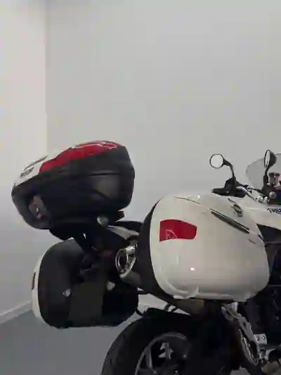 Triumph Tiger 1050 2007 — foto 4 de 15