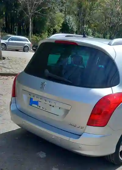 Peugeot 308 SW 2010 - 5490 EUR, 220000 km - AUTO.MOTO.pt - 220000km - foto 5 de 9