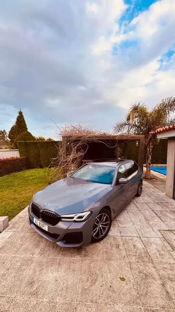 BMW 530e 2021 - 36900 EUR, 118296 km - AUTO.MOTO.pt - 118296km - foto 29 de 31