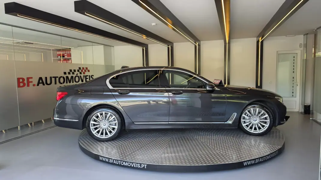 BMW 730 2016 - 29900 EUR, 188987 km - AUTO.MOTO.pt - 188987km - foto 8 de 69