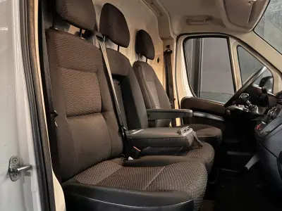 Peugeot Partner L2 caixa automática 130cv 2022 - 16990 EUR, 170100 km - AUTO.MOTO.pt - 170100km - foto 25 de 26