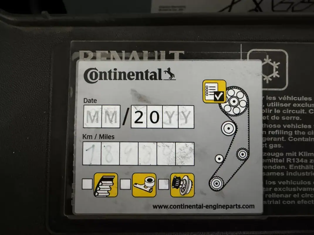 Renault Clio Sport Tourer 2014 - 7750 EUR, 199000 km - AUTO.MOTO.pt - 199000km - foto 16 de 16