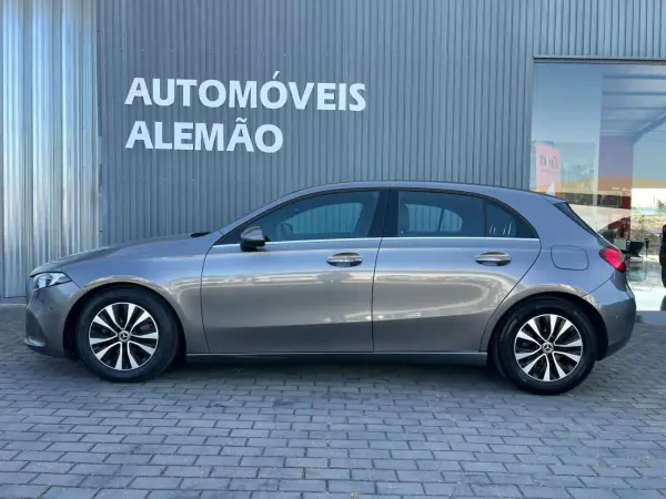 Mercedes-Benz A 160 2020 - 20500 EUR, 68518 km - AUTO.MOTO.pt - 68518km - foto 5 de 15